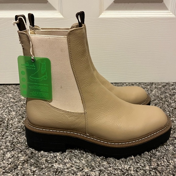 Sam Edelman Chelsea boots - Picture 8 of 9